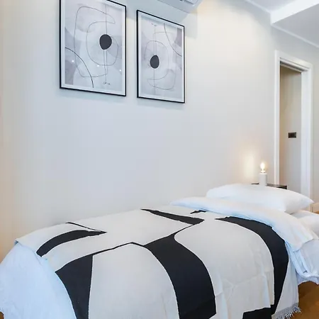 Moderno Attico Con Vista Panoramica E Piscina * Turín