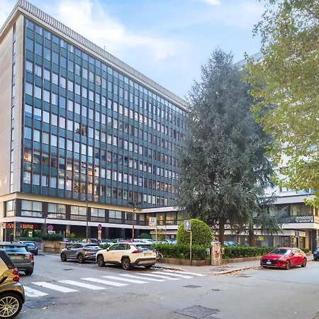 Moderno Attico Con Vista Panoramica E Piscina