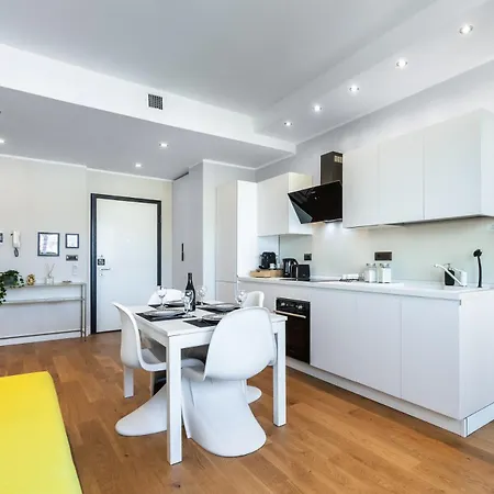 Moderno Attico Con Vista Panoramica E Piscina *