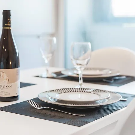 Moderno Attico Con Vista Panoramica E Piscina