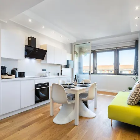 Moderno Attico Con Vista Panoramica E Piscina Apartman *